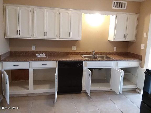 3rd image of 4215 N MAVERICK Drive
