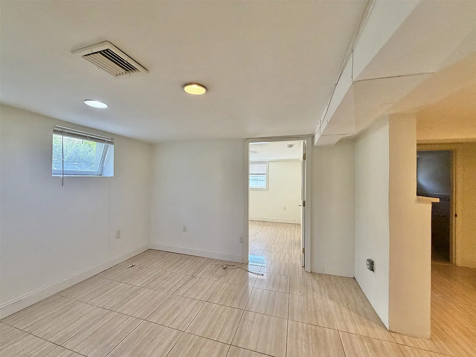 1 bed, 550 sqft, $2,000 — Photo 3