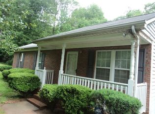 505 Cricketwood Ln, Charlotte, NC 28215