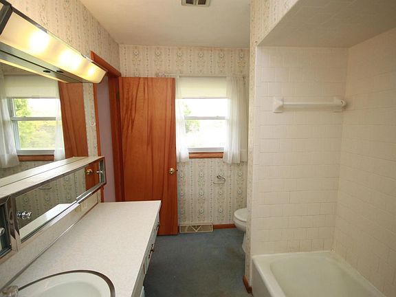 Full Bath