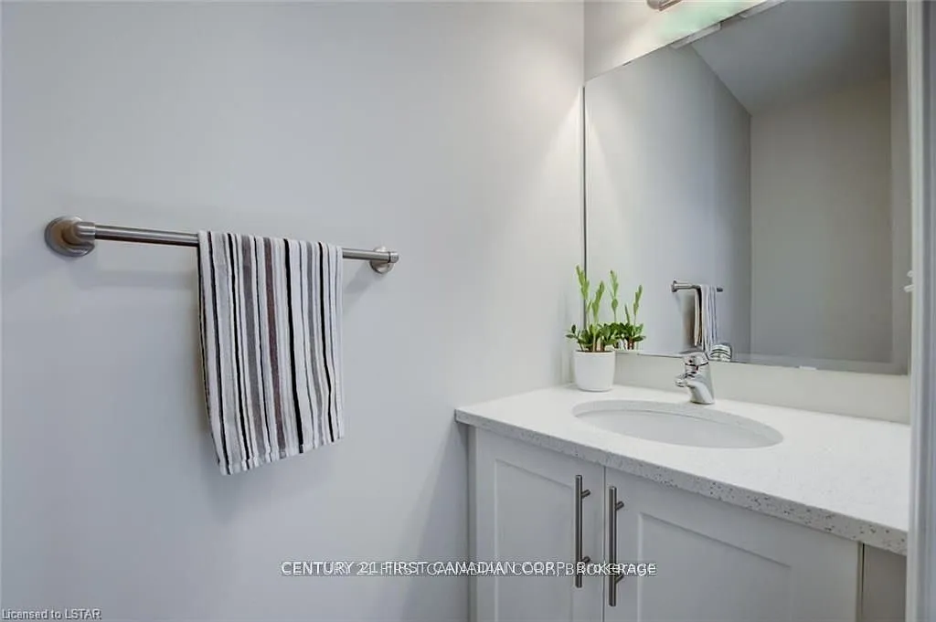 3 bed, $2,850 — Photo 3