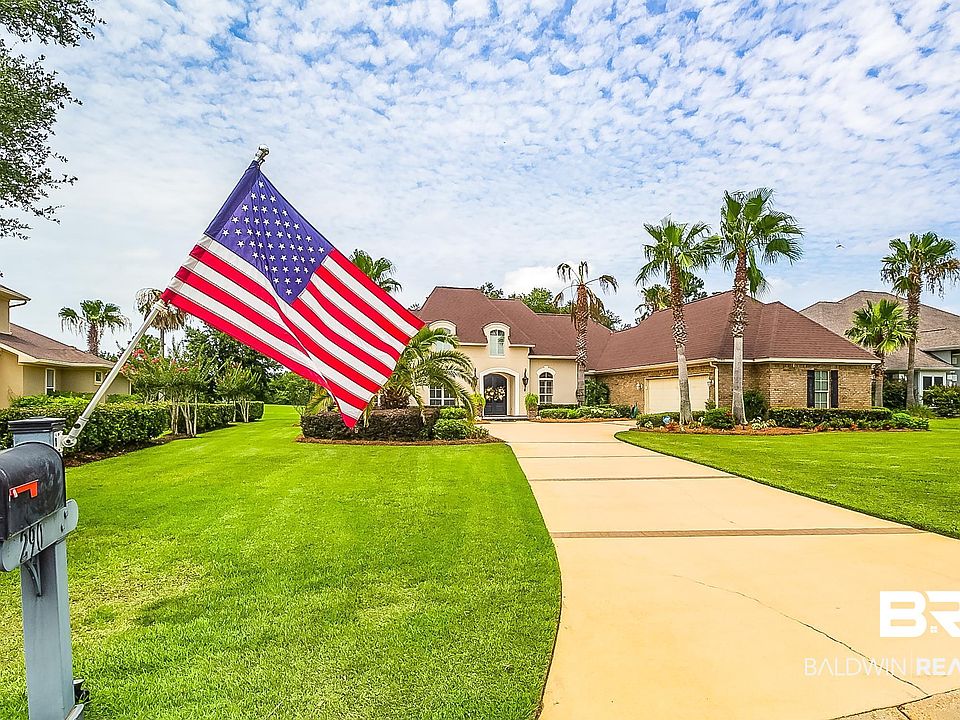 1st image of 290 Cypress Lake Dr