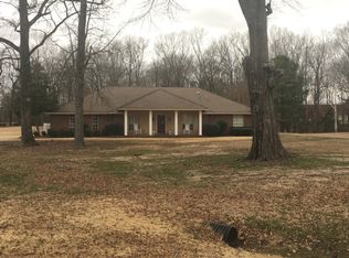 669 Highland Park Dr, Tupelo, MS 38801