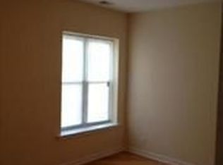 5300 S Neenah Ave, Chicago, IL 60638