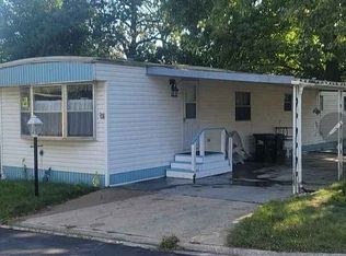 304 Valhalla Cir, Crystal Lake, IL