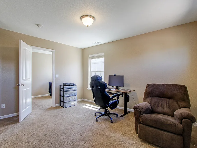 10698 Worthington Cir — Photo 27