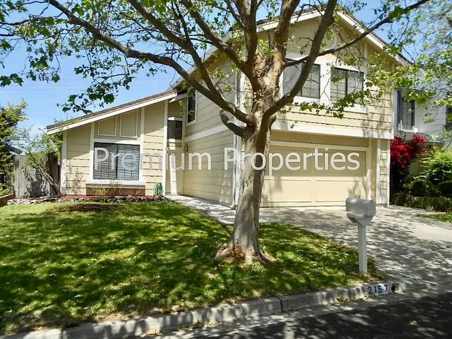 2157 Westward Pl photo 1