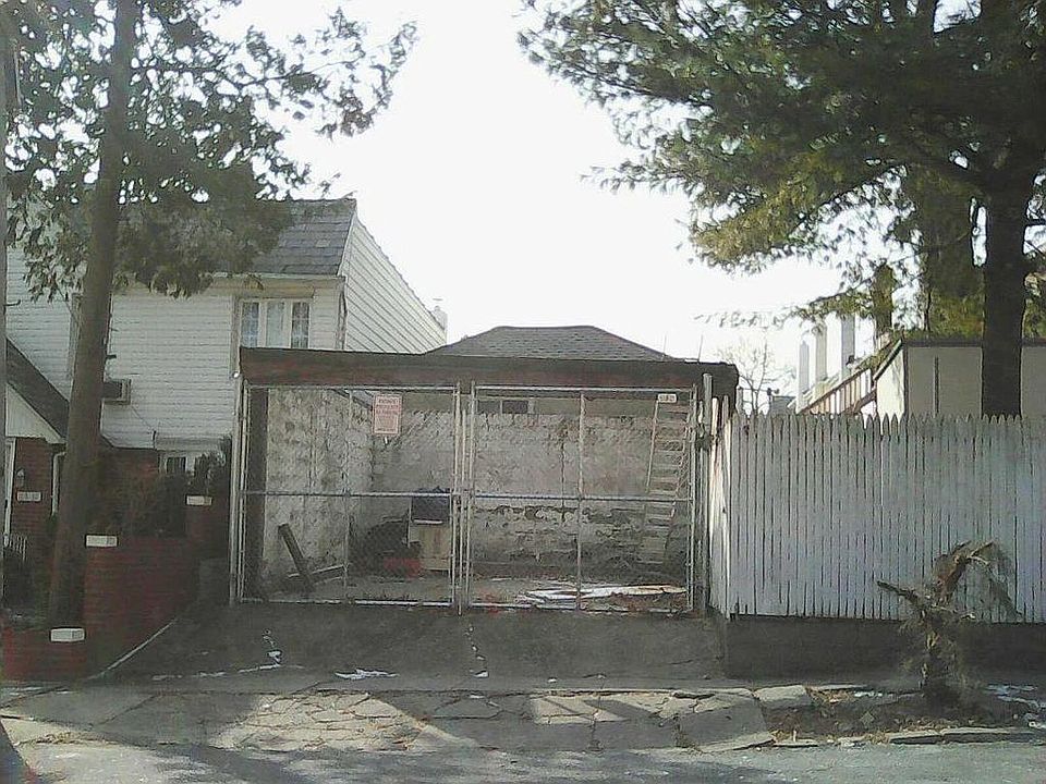 2nd image of 8320 63rd Ave