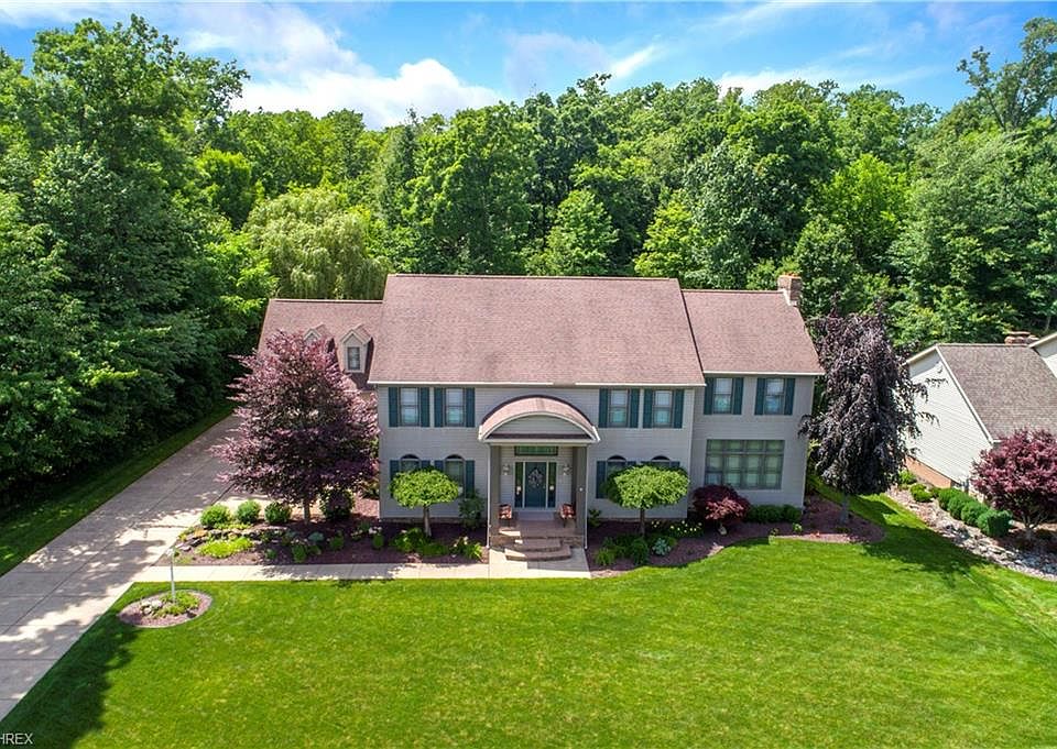 1st image of 668 Saddlebrook Dr