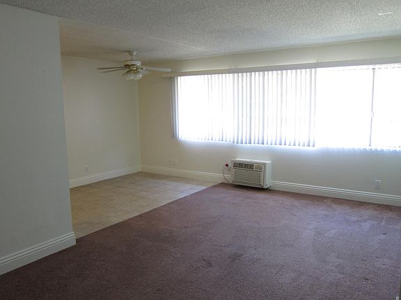 5th image of 5851 Hazeltine Ave #203