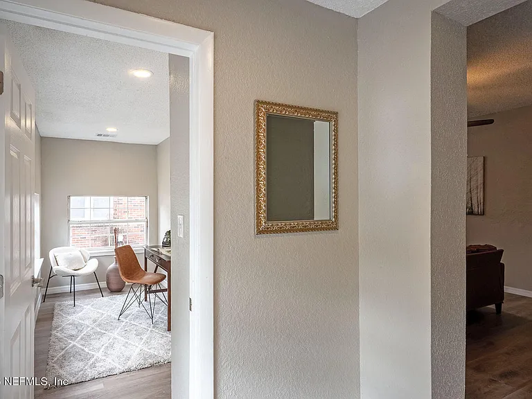 325 Alder St — Photo 6