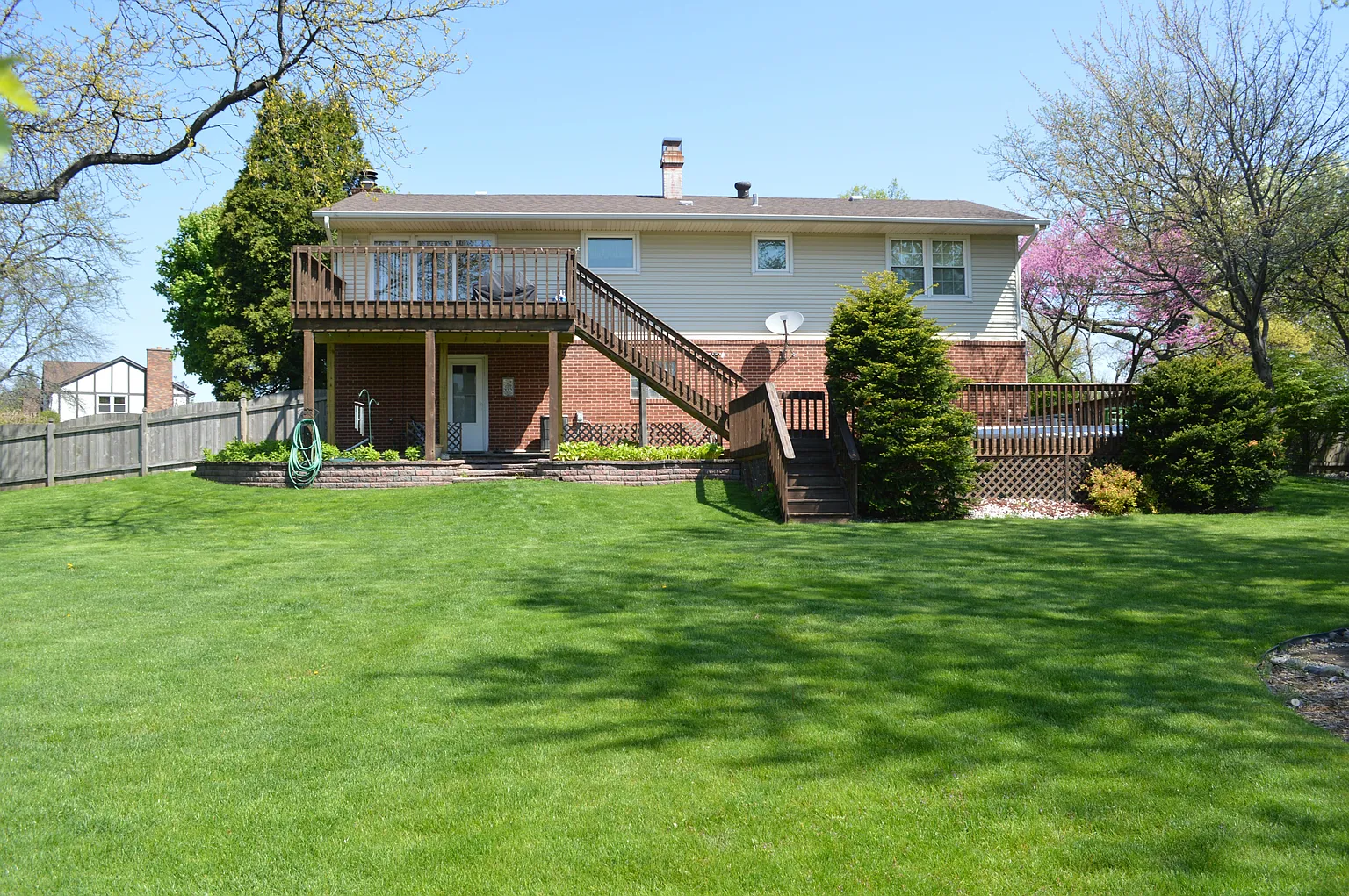 170 Swallow Ave photo 1