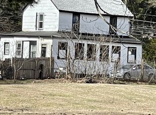 353 Elm St, Windsor Locks, CT 06096