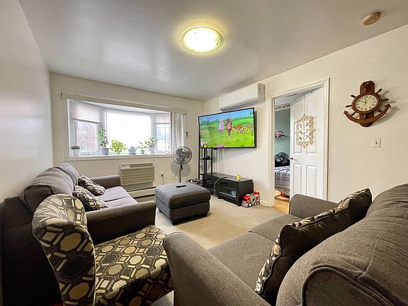 2nd image of 2539A Grand Ave APT 3