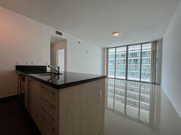 3rd image of 1111 SW 1st Ave APT 2615