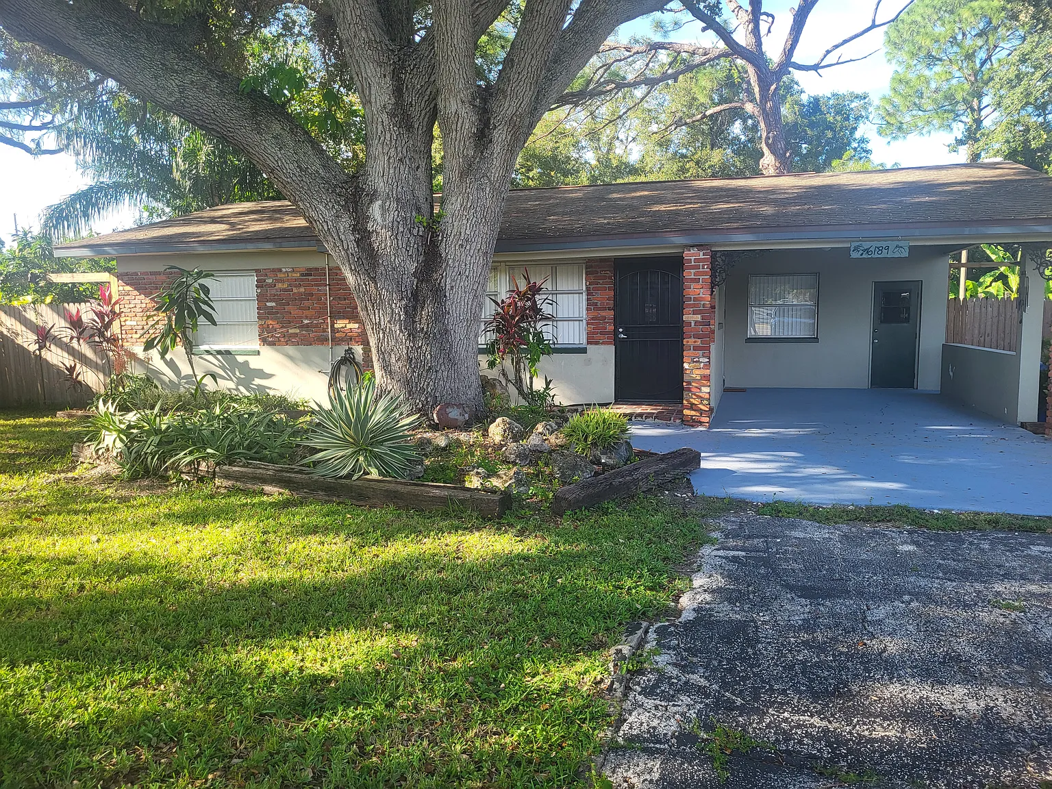 2 bed, 1.5 bath, 1203 sqft, $1,800 — Photo 1