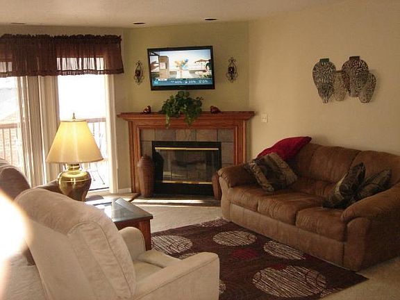 4th image of 344 Wimbledon Dr APT 4