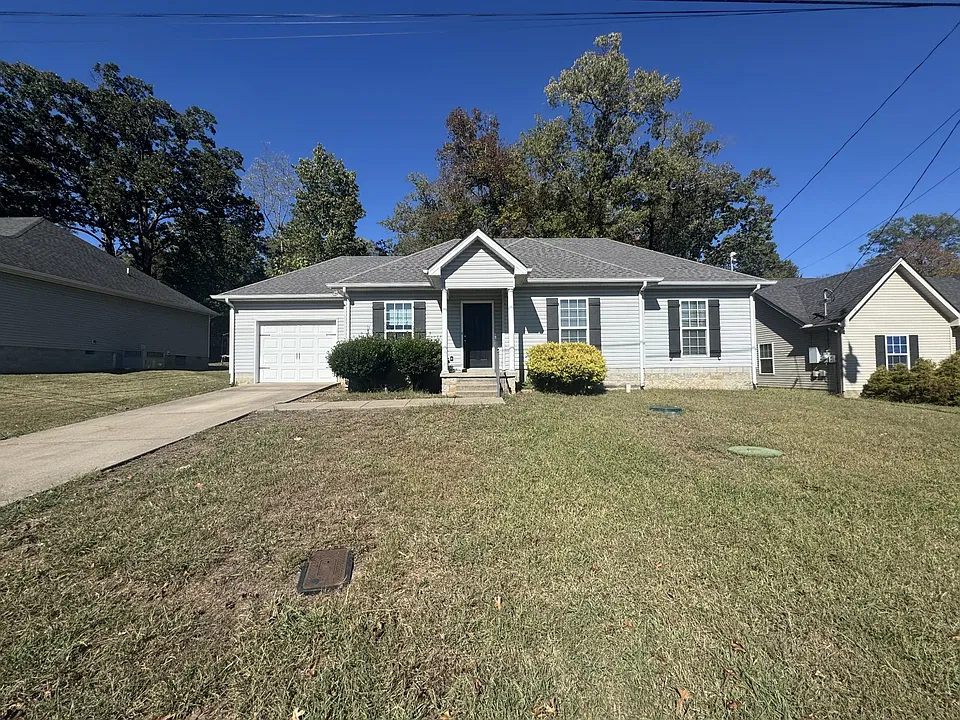 413 Niagra Ln