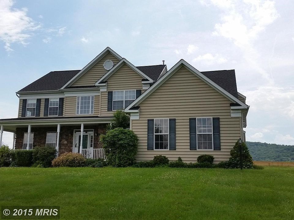 1425 Arnoldstown outstanding surrounding views!