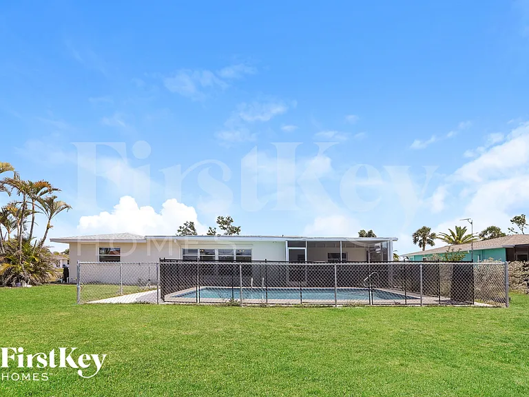 63 Rotonda Cir — Photo 18