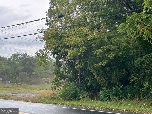 W Main St, Fayetteville, PA 17222