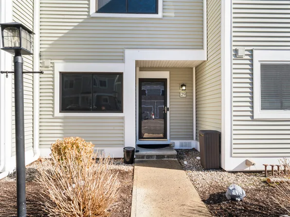 29 Eagle Rock Hill #29, Bethel, CT 06801