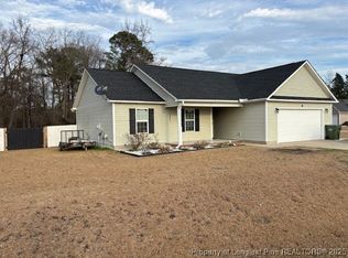 120 Pebble Ln, Raeford, NC 28376