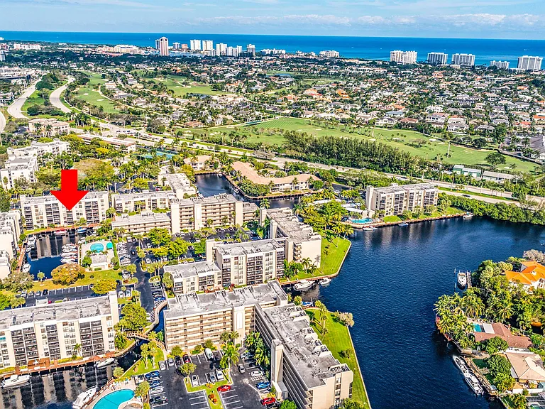 3 Royal Palm Way — Photo 11