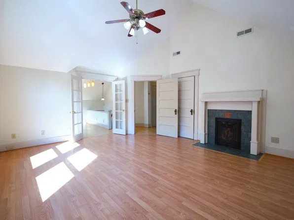 803 Phillips Ave APT 2, Knoxville, TN 37920