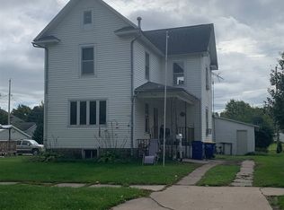 727 E Jefferson St, Washington, IA 52353