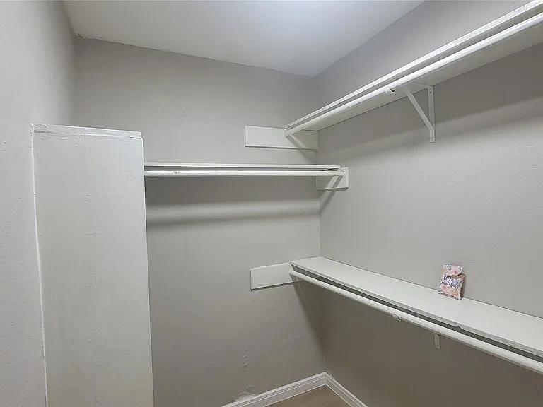 22131 Pearl Lake Dr — Photo 15