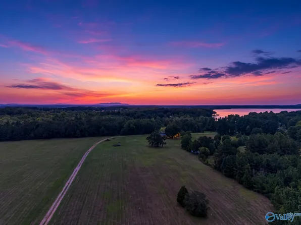 740 County Road 102, Cedar Bluff, AL 35959