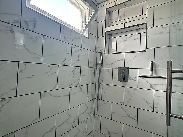 2714 Pratt St — Photo 17