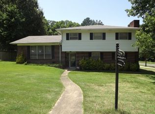 1925 Monzingo St, Magnolia, AR 71753