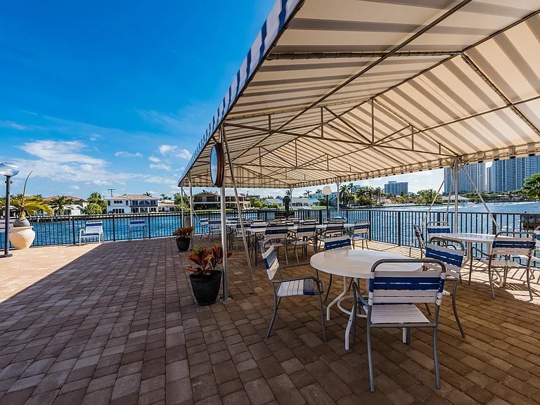 2049 S Ocean Dr #2 — Photo 4