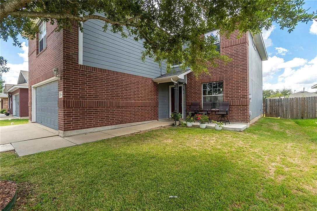 4 bed, 3.0 bath, 2420 sqft, $1,850 — Photo 1