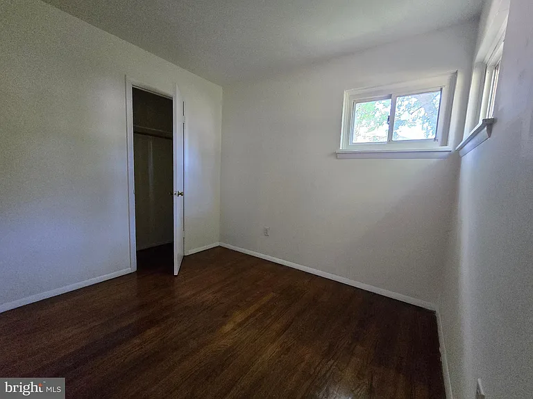 11 Glenwood Dr — Photo 29