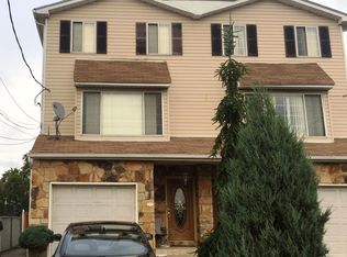 569 Stewart Ave, Staten Island, NY 10314