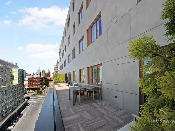 11-39 49th Avenue image 9 of 21