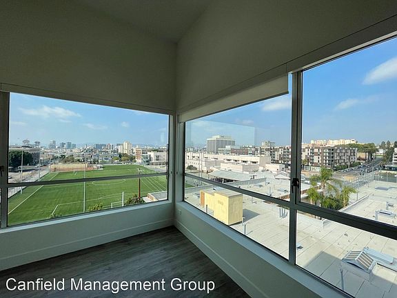 4th image of 1331 W 7th St #316