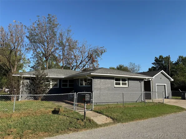 2306 E 48th St N, Tulsa, OK 74130