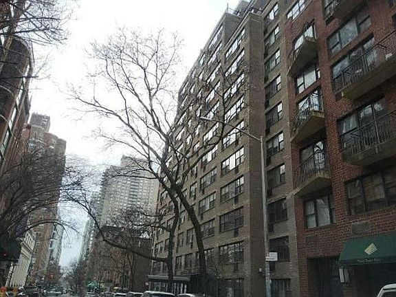 3rd image of 340 E 74th St APT Phc