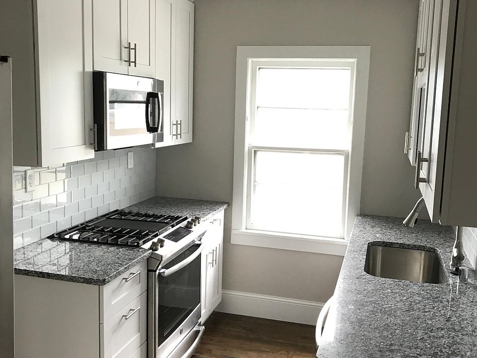 1st image of 3720 Snelling Ave APT 1