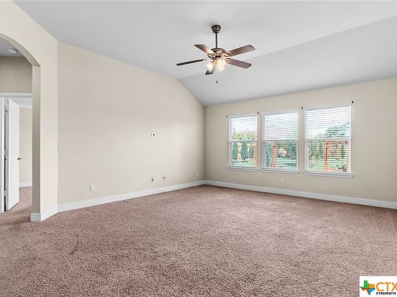 4th image of 849 Olive Ln