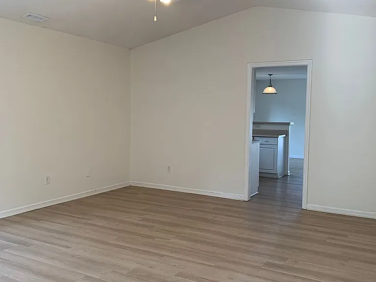 4011 Masonboro Loop Rd — Photo 6