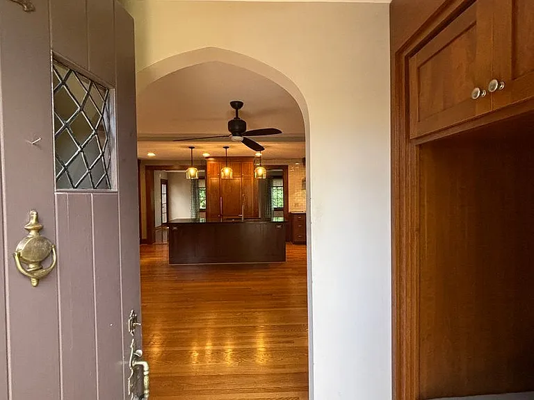 2412 Alberta Ave SW — Photo 11