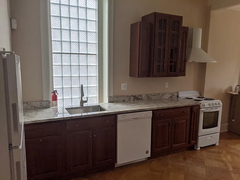 3001 Saint Paul St #1 — Photo 3
