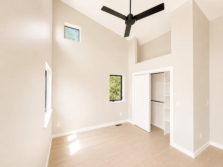 180 Mountain Shadows Dr — Photo 10