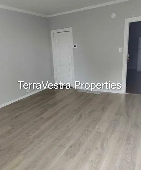 411 Market St — Photo 8