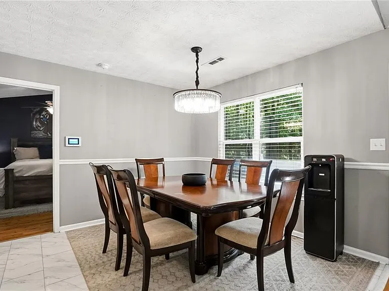 131 Homestead Way — Photo 10